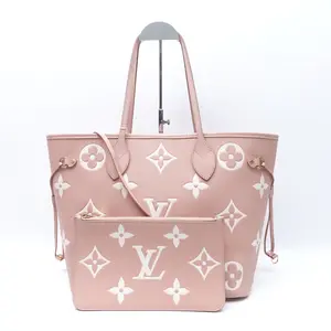 Pre-owned Louis Vuitton Calfskin Shoulder Bags Neverfull MM 2022 Winter Collection Pink Shoulder Bag T10393711