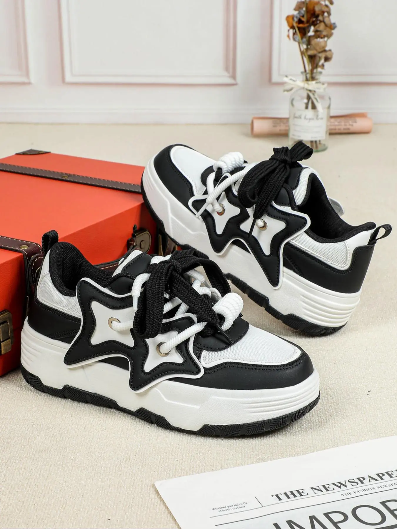 Men's Fashionable Patchwork Star Design Lace Up Low Top Sneakers, Casual Comfortable Breathable Sports Running Shoes, Male All-match Round Toe Shoes for Daily Wear, Casual Running Footwear, Sporty Running Shoes, Trendy Running Shoes