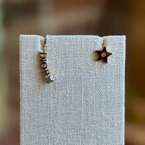 Pre-owned DIOR Gold Logo Stud Diorevolution Asymetrical Earrings