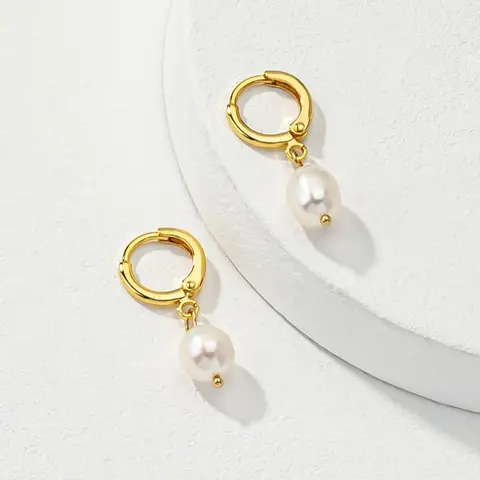 Women's 1 Pair Unique Faux Pearls Decor Dangle Fashionable Hoops Shape Earrings, Dainty Fashion Jewelry, Casual All-match Jewelry for Girls Gift, Simple Classic Fashion Accessories for Daily Wear