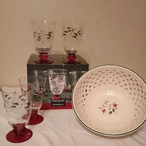 Set of 4 Pfaltzgraff Winterberry Etched Hand Painted 16 oz Water Glass Goblets
