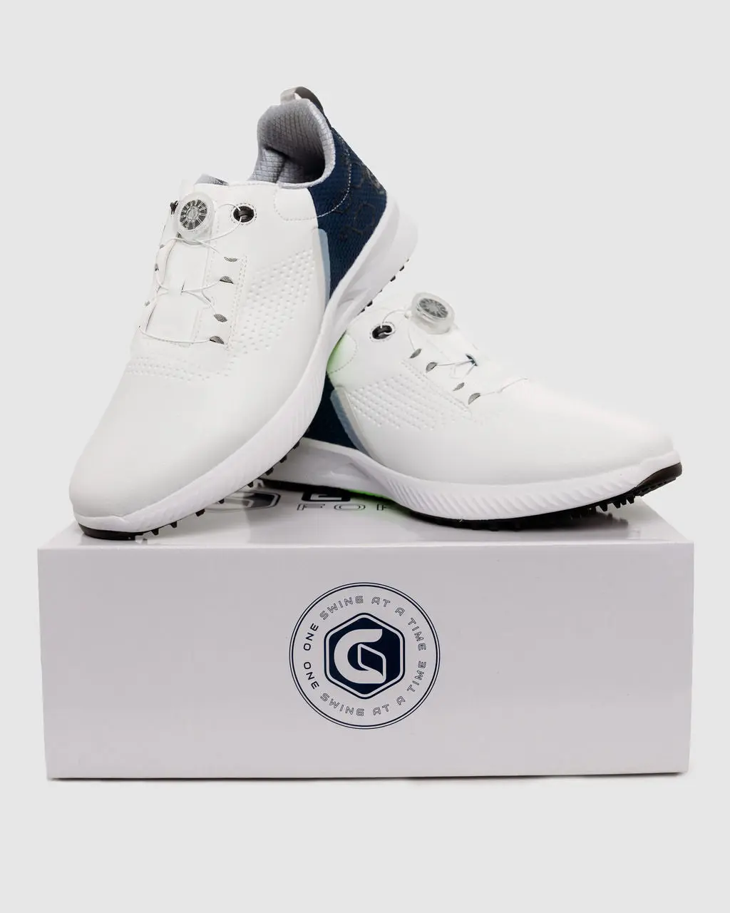 THE "STRIDE" GOLF SHOE