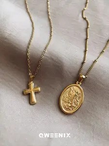 Titanium Steel 18K Gold Plated Vintage Oval Coin Necklace for Women, Retro Portrait Cross Pendant, Tarnish Resistant & Waterproof Non-Fading Fashion Jewelry