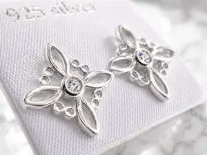 925 Sterling Silver Witch Knot Stud Earrings – Elegant Celtic Inspired Symbol Earrings