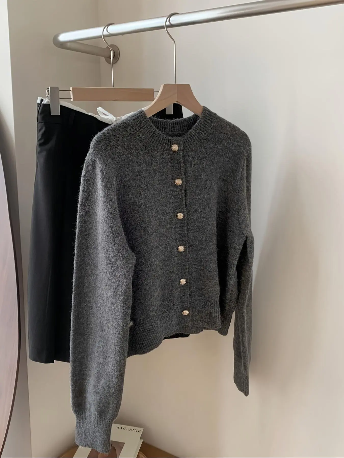 Women's New Short Regular Fit Everyday Casual Fashion Elegant Round Neck Metal Button Knit Top Knitwear, Long Sleeve Cardigan Sweater Coat for Spring Summer Fall Winter