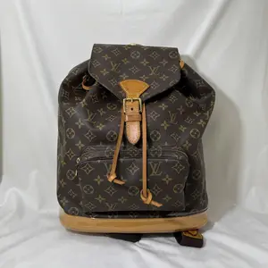 Pre-owned Louis Vuitton Monogram Montsouris MM Backpack