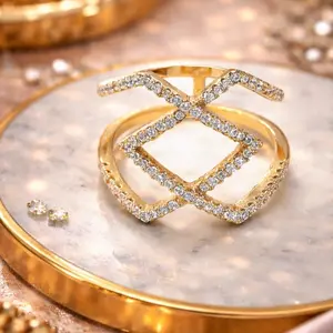 Sortija Geométrica Cruzada Oro Laminado 14K