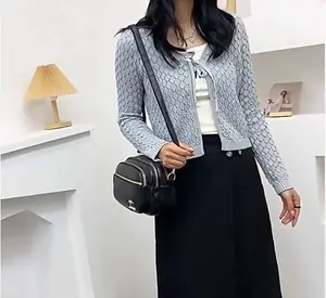 Small Crossbody Bags with Adjustable Strap Trendy Design Cellphone Purses for Women Compact & Practical Fashion Essential