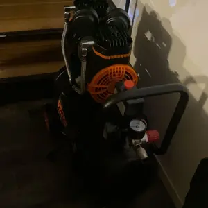 VEVOR 4.8 Gallon Air Compressor,  1.2HP 2.2 CFM@90PSI Oil Free Air Compressor Tank & Max. 116PSI Pressure, 70 dB Ultra Quiet Compressor for Auto Repair, Tire Inflation, Spray Painting, Woodwork Nailing