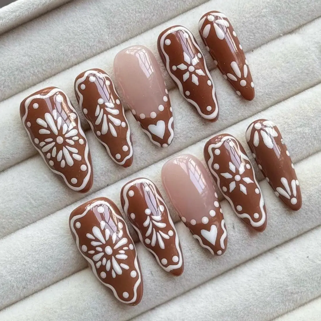 Christmas Gingerbread man press on Nail, handmade cookie design, glue on nail, holiday fake nails, reusable nail