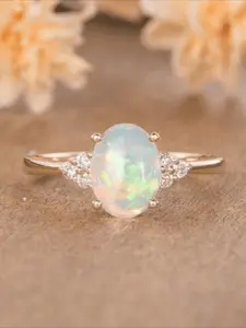 Fashionable, simple, elegant oval women's ring suitable for daily versatile banquets, parties, engagements, jewelry, holiday gifts