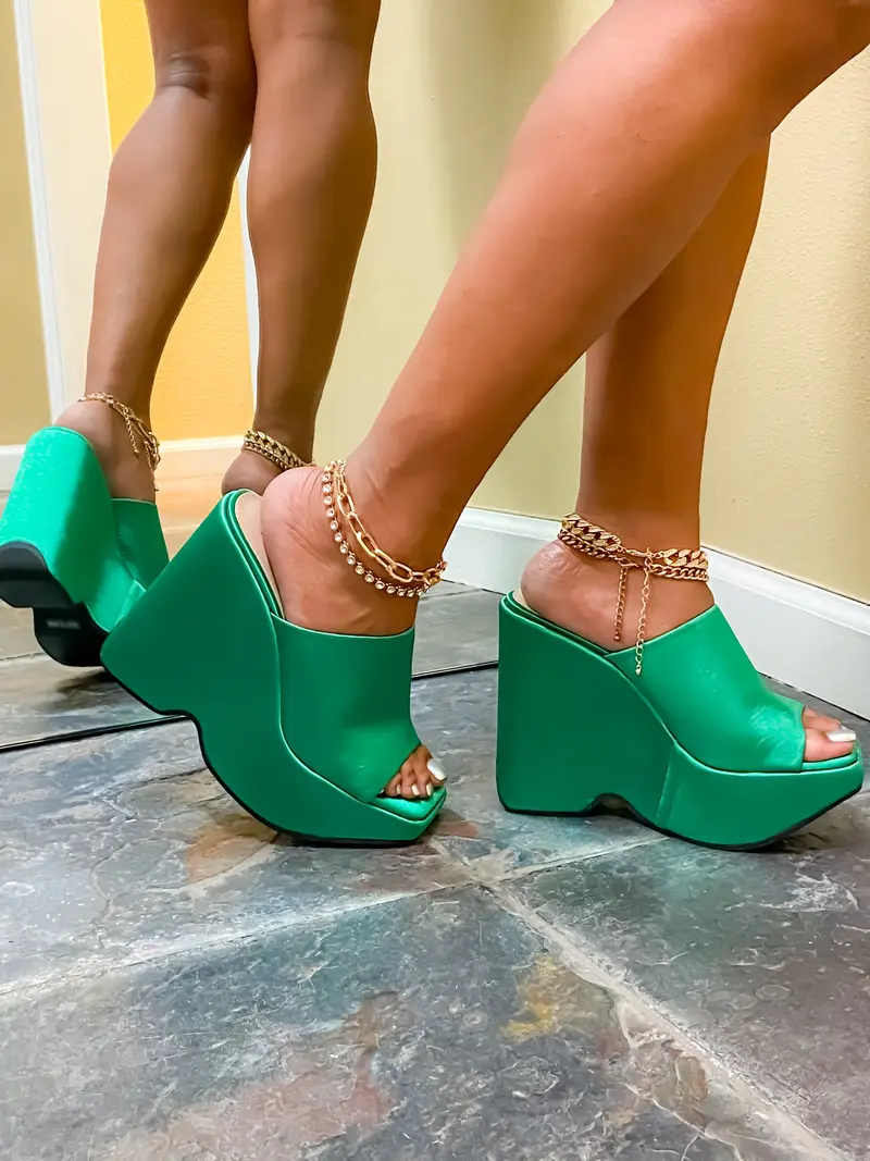 celestina dress in shimmer green - TikTok Shop celestina dress in shimmer green - TikTok Shop