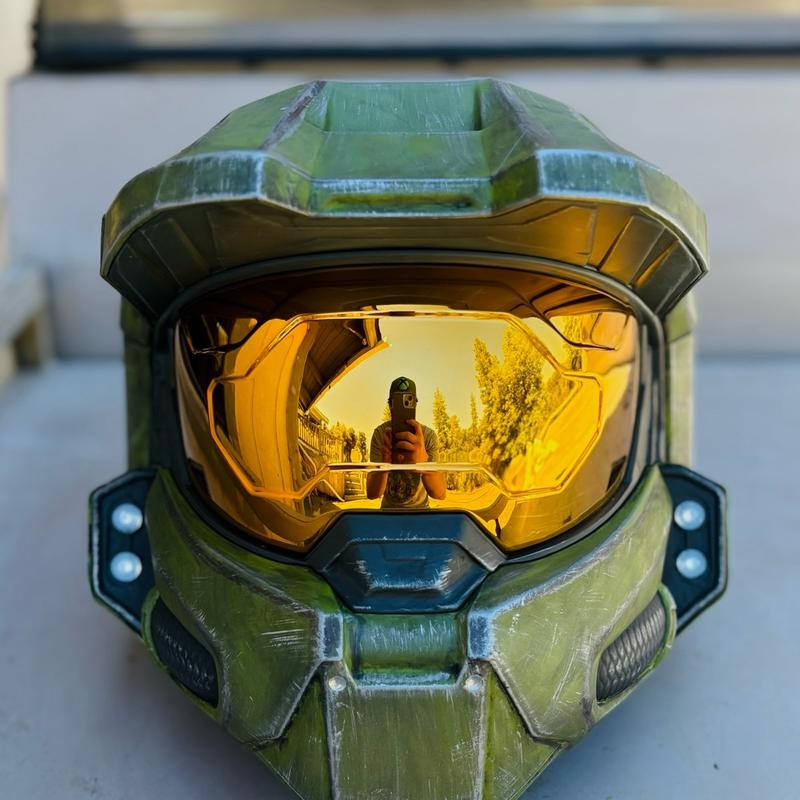 CUSTOM - Officially Licensed Master Chief Wearable Helmet W/ LED lights “ Disguise Costumes “ Full Size Cosplay Collectable Prop