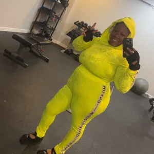 Barefoot Magic Claw Five-Toe Shoes Multi-Functional Ultra-Portable Hook-and-Loop Women's Shoes New Women's Fitness Training Yoga Hybrid Soft-Sole Dance Shoes Indoor/Outdoor Pilates Toe-Separating Shoes White