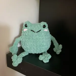 Crochet green froggy cute squishy
