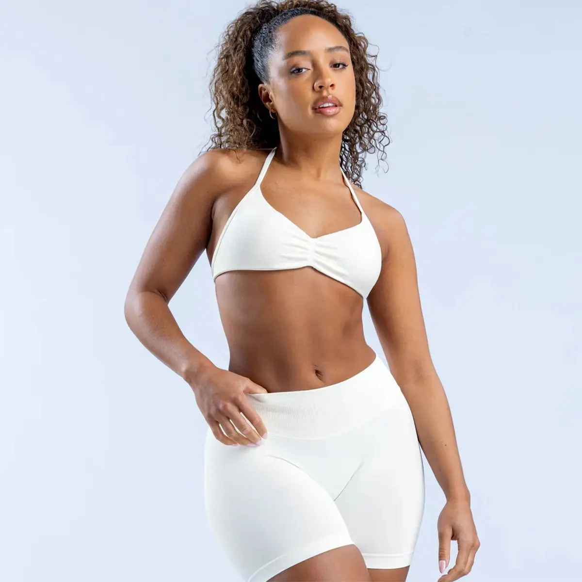 DFYNE Triangle Cup Seamless Bra + Shorts Set | Quick-drying and breathable, suitable for fitness, yoga, and running | One-piece design for unrestricted movement and light, free movement DFYNE Triangle Cup Seamless Bra + Shorts Set | Quick-drying and breathable, suitable for fitness, yoga, and running | One-piece design for unrestricted movement and light, free movement