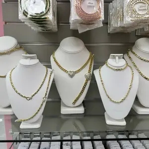 Lote gargantilla y pulsera alta calidad