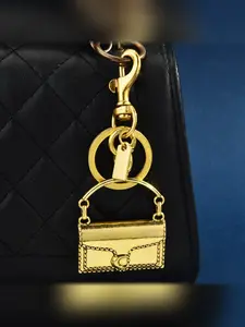 Stylish Car Keychain Accessory, Keychain for Bags, Trendy Bag Charm Decoration, Key Charms, Perfect for All Seasons, Enhance Your Fashion Statement