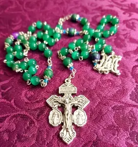 Beautiful Marian with two-way medal Rosary