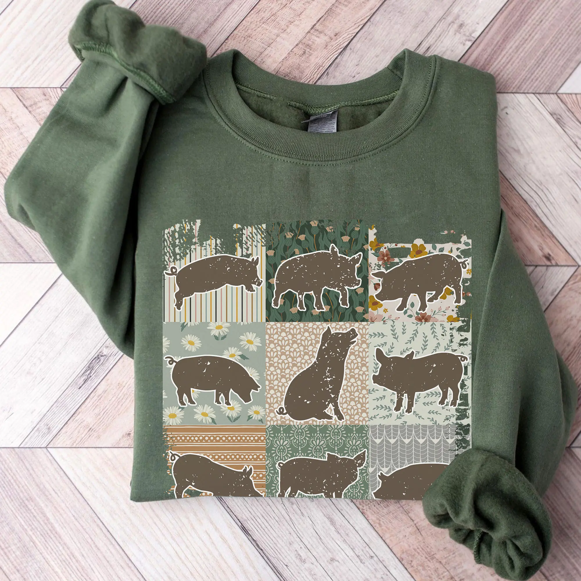 Boho Pigs Sweatshirt, Retro Farmhouse Floral Pig Tee, Cottagecore Aesthetic Clothing, Pig Lover Gift for Her