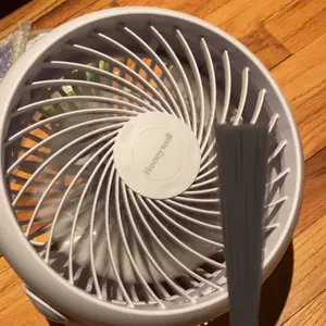 Stainless Steel Long Handle Hanging Cleaning Brush, Durable Ergonomic Metal Bristles Cleaning Brush, Portable Cleaning Tool for Home