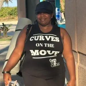 Curves on the Move Shirt - Womenswear Top for Active Lifestyle