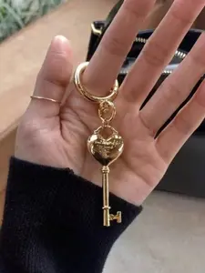 Gold Silver Love Lock Keychain - Cute Heart Pendant Engraved With "Love", Durable Zinc Alloy, Perfect For Bags And Accessories, Perfect For Couples, Bag Accessories | Fun Design | Durable Zinc Alloy, Keychain, Bag Pendant, Bag Keychain/Women, Gift