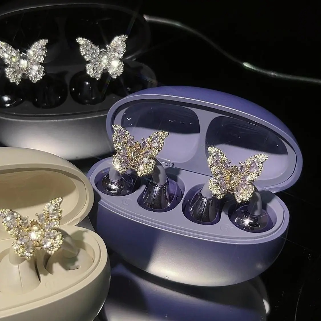 Crystal Butterfly Earbud Charms Universal Clip-On Rhinestone Decor for Wireless Headphones DIY Sparkling Ear Accessories Sport Earphone Jewelry Charging Compatible Bling Attachment