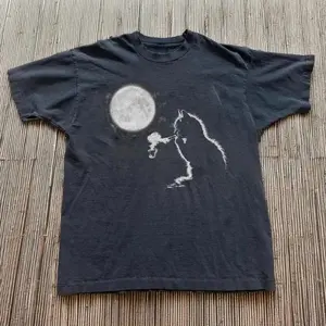 1990s Cat Under the Moon T-Shirt, Animal Tee, Gifts Shirt, Unisex Vintage Graphic Tees Gothic Grunge Y2k Emo Scene Amity Affliction Style Clothes Men Women Streetwear