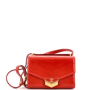 Pre-owned CHANEL material Messenger Bags Medal Envelope Flap Bag Chevron Calfskin Small by Rebag