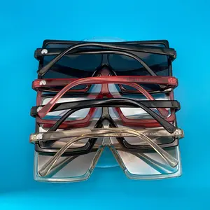 Marie BustinMoves Frames