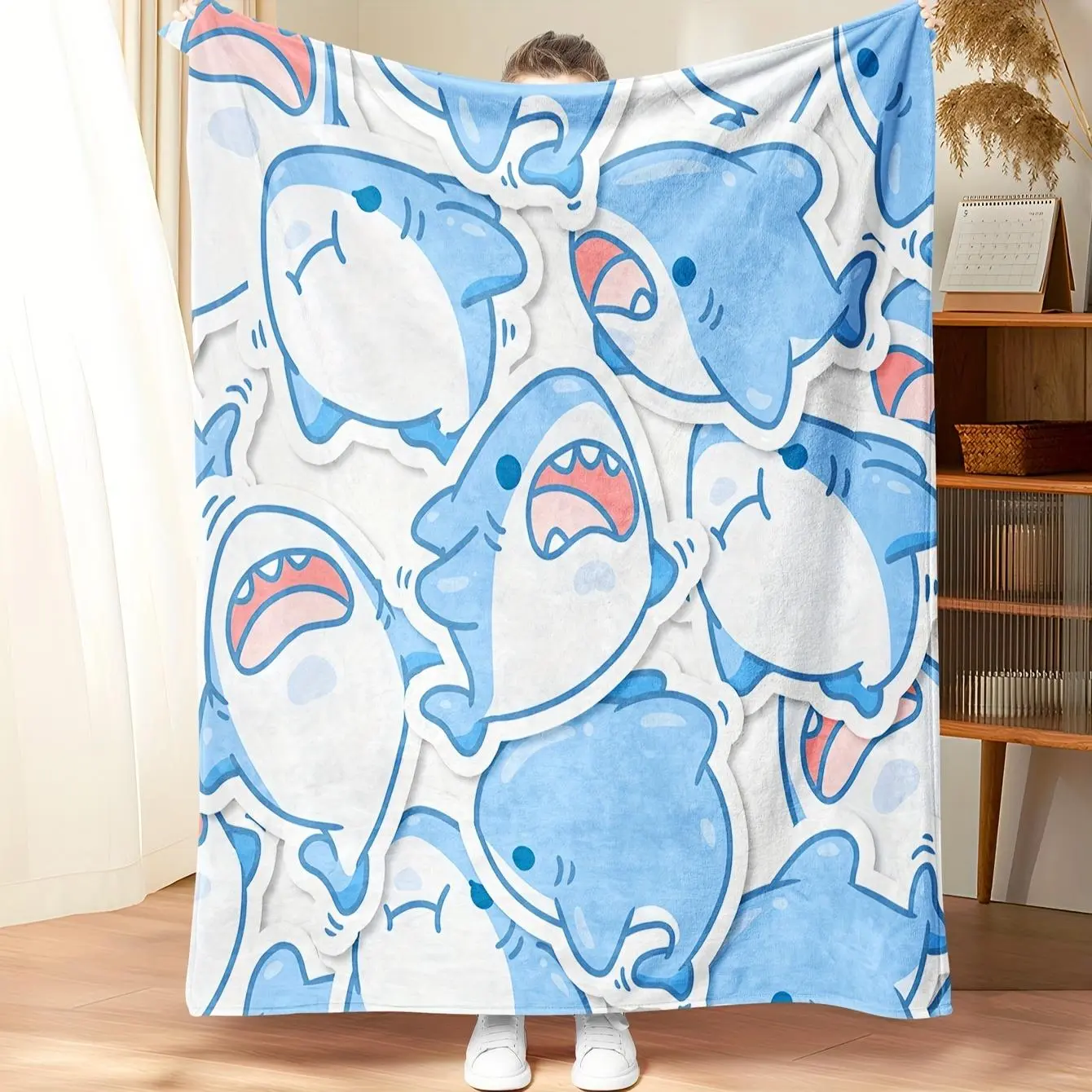 1 Piece Cute Shark Blanket Super Soft Flannel All Season Bed Cover with Smiling Shark Pattern Blue White Gray Bedding Sofa Camping Throw Blanket Machine Washable Comfortable Gift