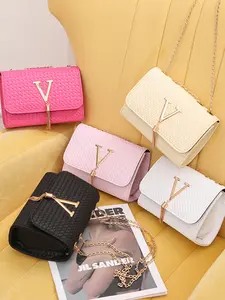 25 fall&winter Elegant Fashion Single Shoulder Crossbody Bag, Crossbody With Chain, Metal Chain Woven Small Square Bag for Women, Striped Casual Style, All Seasons, Fashionable Patterned Bag