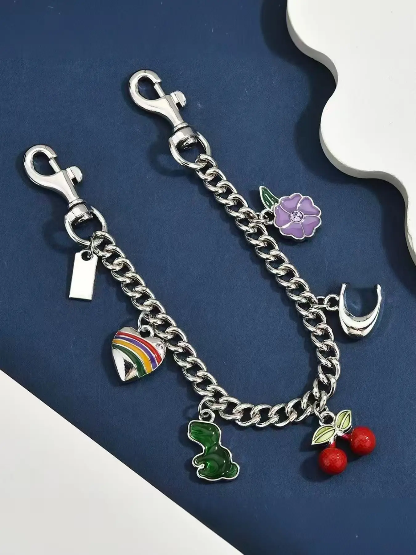 1pc Vintage Multi-Element Bag Charm Chain, Cherry, Bear, Rainbow Heart, Flower, C Letter Pendant, Keychain, Fashion Accessory for All Seasons