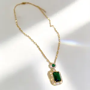 Retro Square Emerald Zircon Pendant Necklace for Women, Sparkly Embellished Stylish Versatile Eye-Catching Jewelry, Suitable for Daily Wear & Parties, Excellent Option as Birthday Gifts