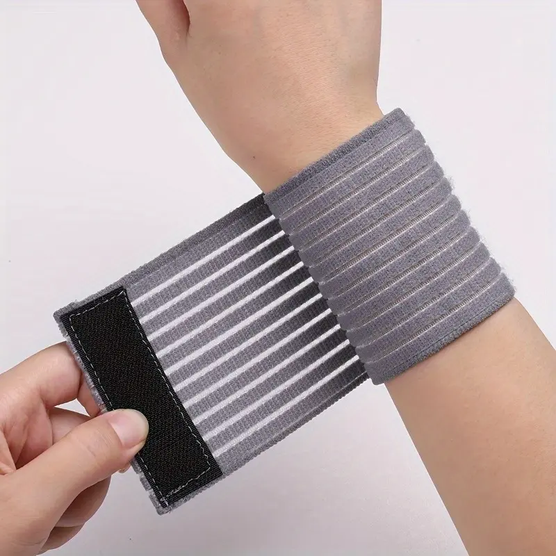 Adjustable Compression Wrist Brace: Lightweight, All-Season Support for Injury Prevention & Enhanced Performance