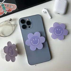 Cute Smiley Flower Phone Grip - Magnetic Pop Socket & Kickstand - Retro Y2K iPhone Accessory Gift