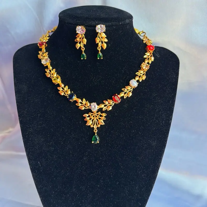 Women's 2-Piece Gold-Colored Short Necklace & Drop Earrings Set, Geometric Gold Leaf Design with Multicolor Stones, Colorful Jewelry Gift for Female Costume Accessory Enthusiasts, Colorful Jewelry Sets, Gold-Colored Jewelry Sets