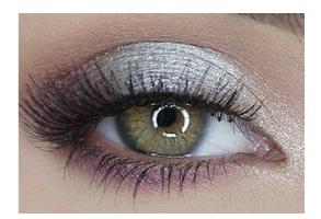 16-Piece Shimmer Eyeshadow Stick Set, Waterproof Cream Highlighter Pen, 1-Step Glitter Eyeliner Pencil for Eye Brightening, Long-Lasting Sparkly Makeup for Beginners, Pearlescent Eye Makeup Pen Pack
