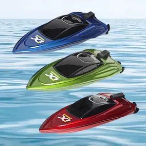 Mini Remote Control Boat RC Boat 2.4G 360 Degree Rotation with Built-in Rechargeable Battery, Pool Toy Suitable for Children Aged 8 and Above, Remote Control Boat Birthday Gift