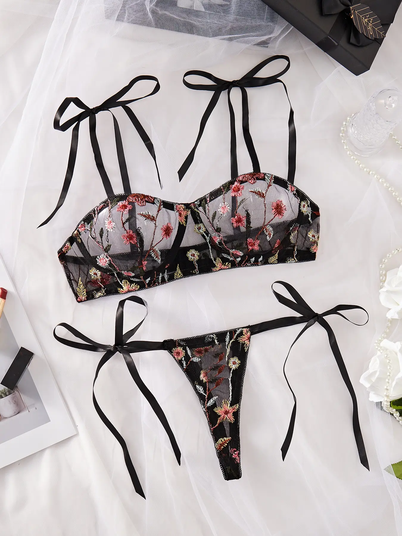 Women's Underwear Two-Piece Hand Embroidered Lace Lingerie Set, Bow Design, Fitted Sheer Polka Dot Pattern, Casual All Seasons Wear