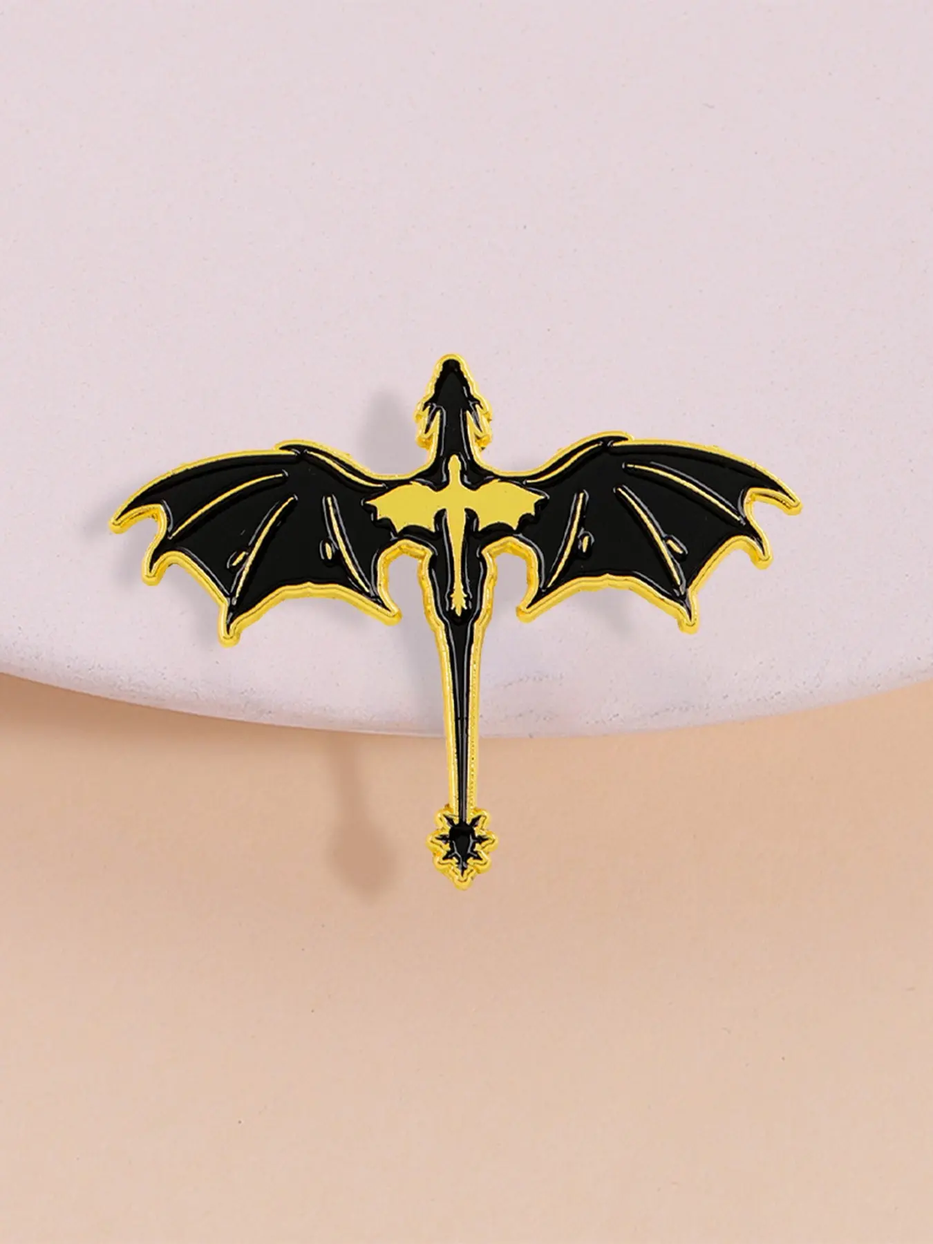 Fantasy Dragon Alloy Brooch Pin, European Style Winged Western Dragon Badge, D&d Player Collection, Backpack Decoration, Unique Gift Idea, Fashion Accessory