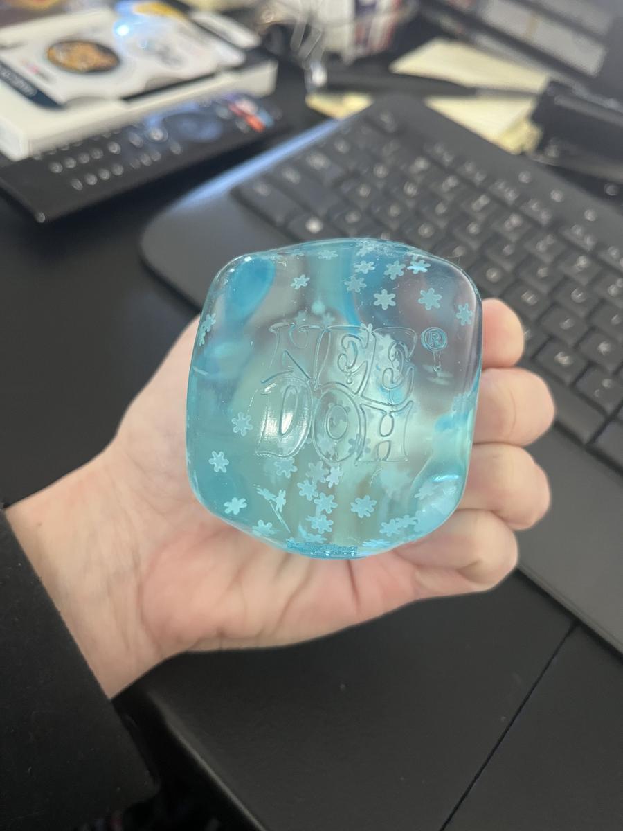 Item: Glow Flakes & Polar Penguin Set