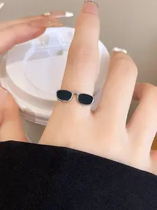 Mini Finger Ring Glasses, Adjustable Open Design, Creative Personality, Daily Wear, Non-Overwhelming, Suitable for Students and Commuters