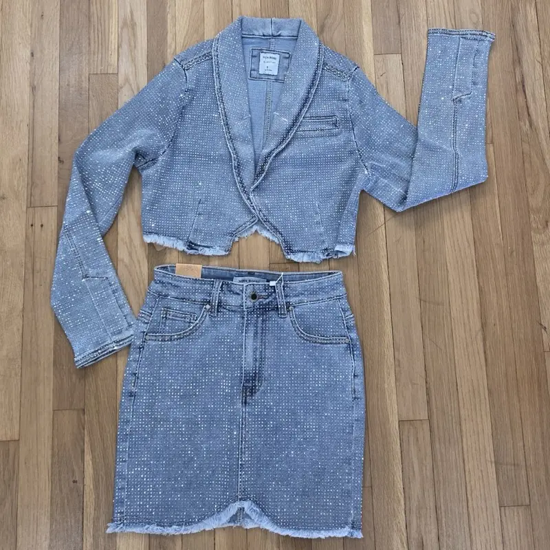 Women's 2-Piece Rhinestone Stretchy Jacket & Skirt Suit - Sleeved, Stylish, Printed Women's Clothing Set, Sleeve, Style