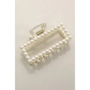 PEARL HAIR CLAW CLIPS