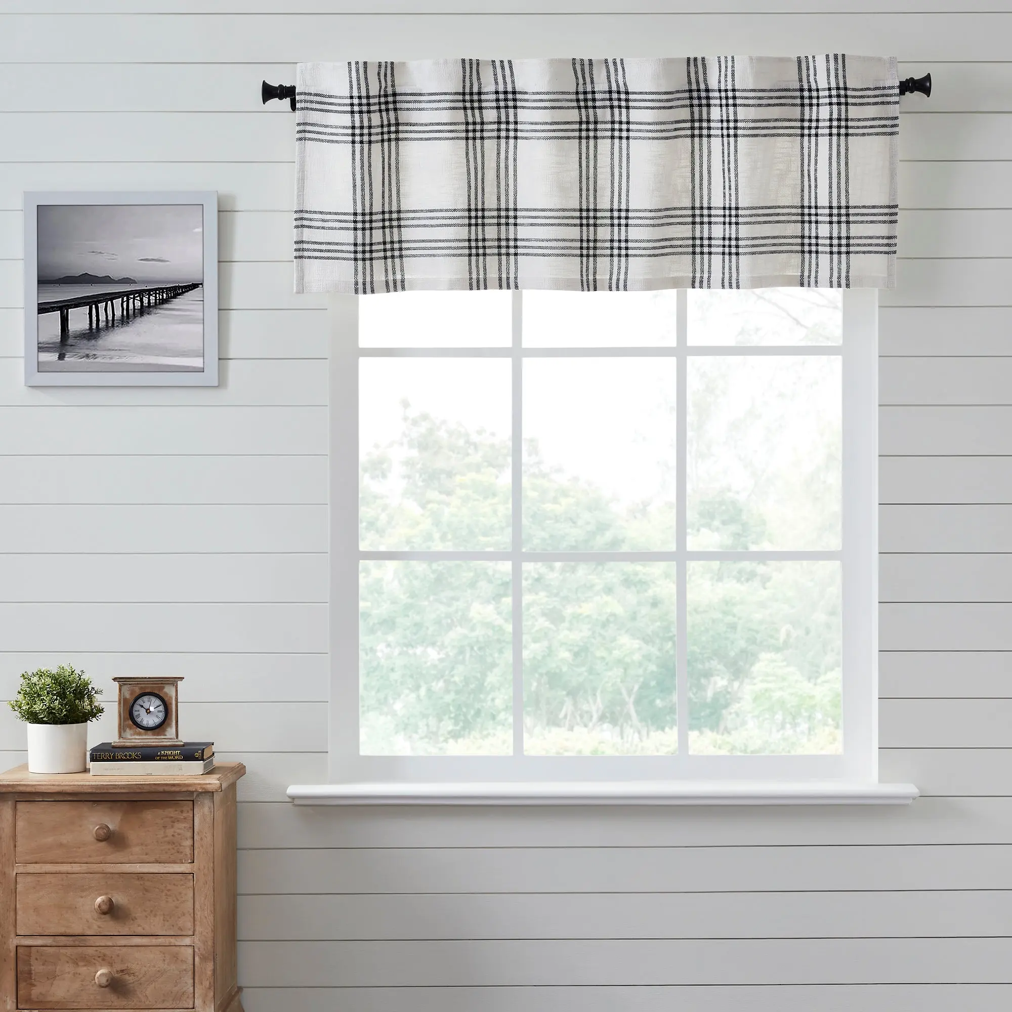 Blackburn Valance