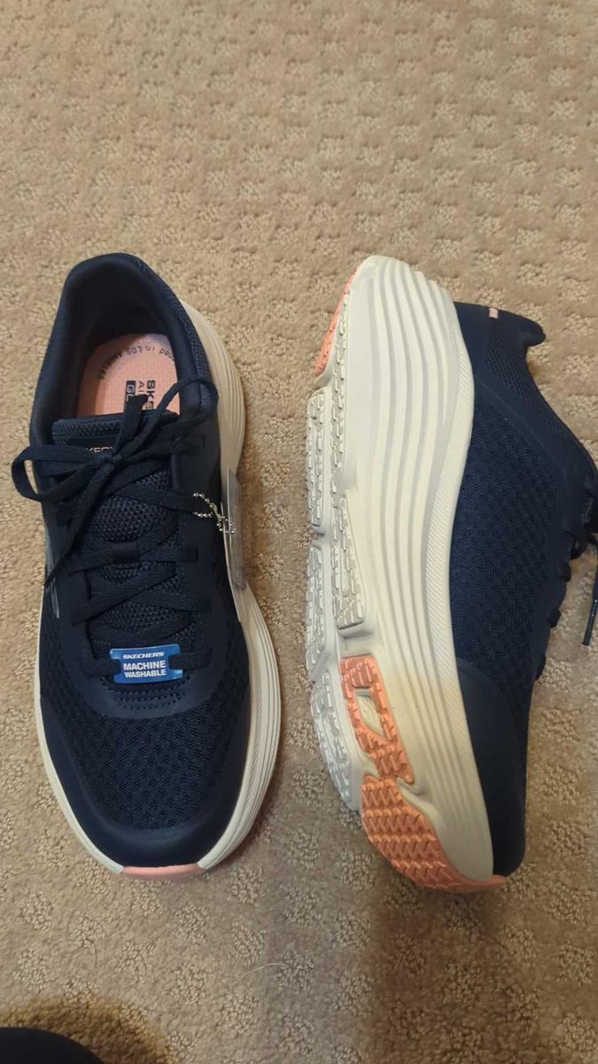 Item: Navy, 8-1/2 Medium