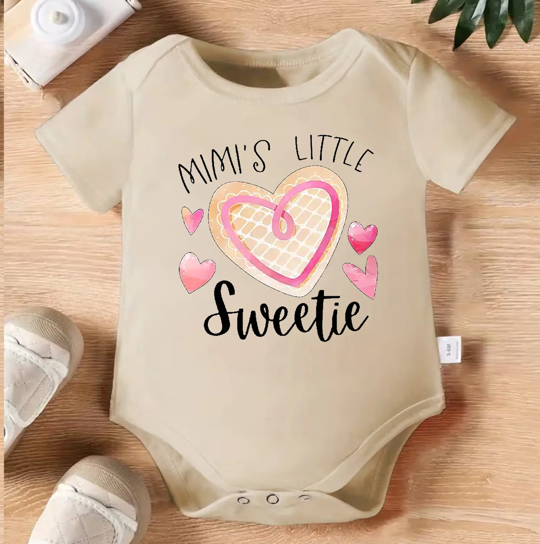 Mimi's Little Sweetie Baby Bodysuit, Grandma Baby Onesie, Cute Mimi Gift, Granddaughter Outfit, Baby Shower Gift, Sweet Hearts Infant Romper
