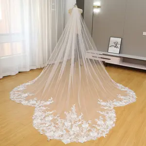 Timeless Palace Heavy Lace Wedding Veil | Scalloped Floral Border | Luxurious 1-Tier Ethereal Bridal Train